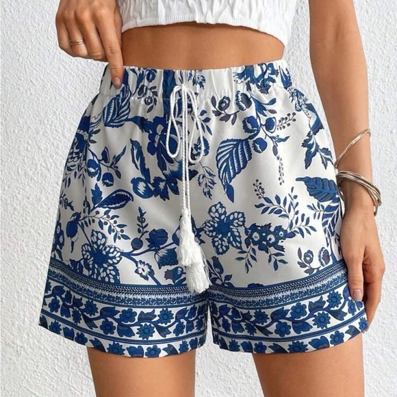 Boho Floral Print High Waist Shorts - Picture 3 of 6